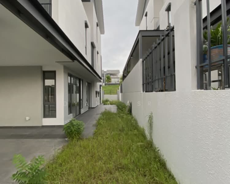 Semi-Detached House for Sale in Bukit Jelutong (Shah Alam) - Dyana Asri - Exterior - PropertyGuru.com.my