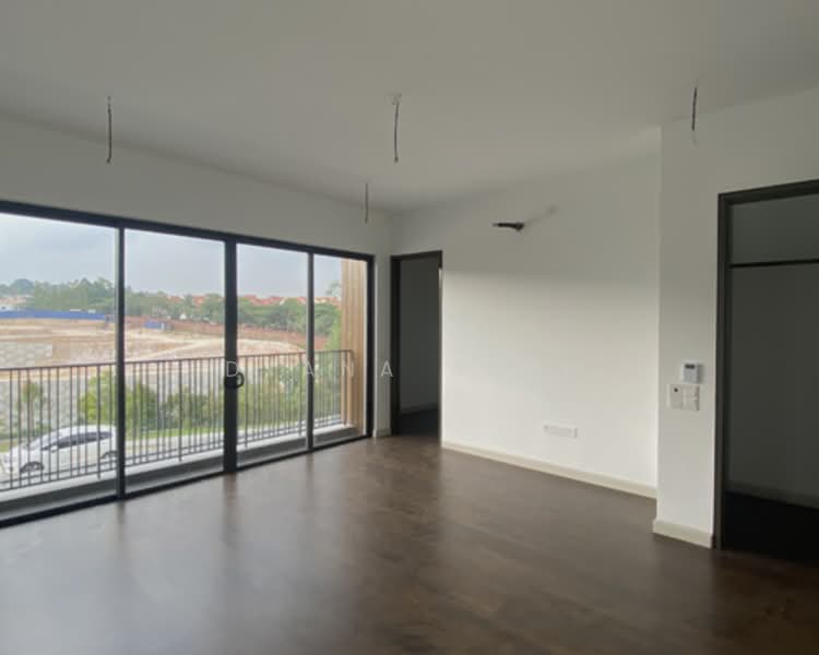 Semi-Detached House for Sale in Bukit Jelutong (Shah Alam) - Dyana Asri - Balcony - PropertyGuru.com.my