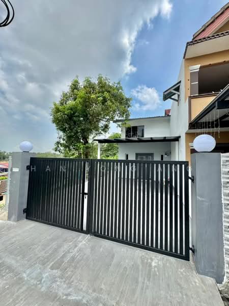 2-storey Terraced House for Sale in Taman Rinting (Masai) - Han Yong Ang - Exterior - PropertyGuru.com.my