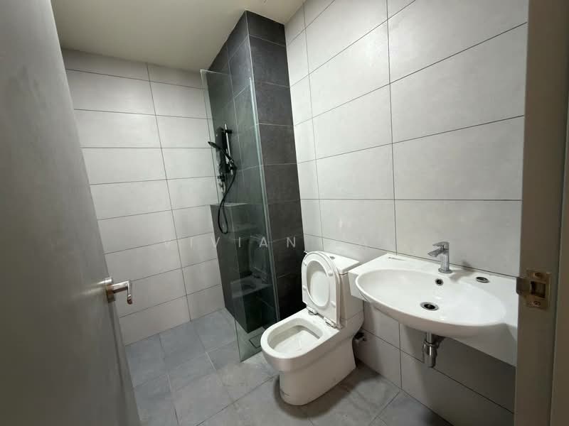 Servis Apartment untuk Disewa di The Era @ Duta North - Vivian Lai - Bathroom - PropertyGuru.com.my