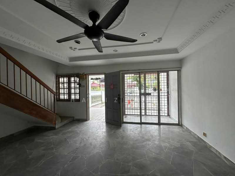 2-storey Terraced House for Sale in Taman Pandan Indah (Ampang) - Hamizah . - Living Room - PropertyGuru.com.my