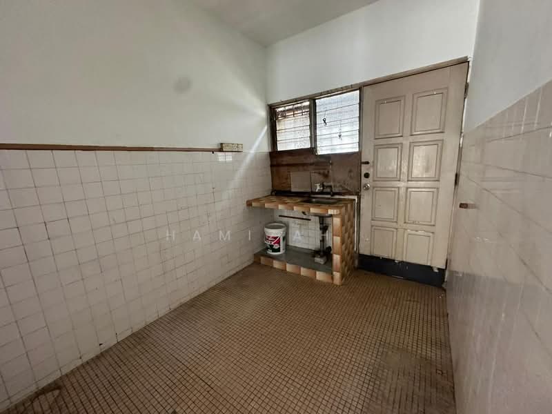 2-storey Terraced House for Sale in Taman Pandan Indah (Ampang) - Hamizah . - Kitchen - PropertyGuru.com.my