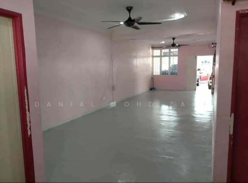 Semi-Detached House for Sale in Jitra (Kedah) - Danial Mohd Zaki - Living Room - PropertyGuru.com.my