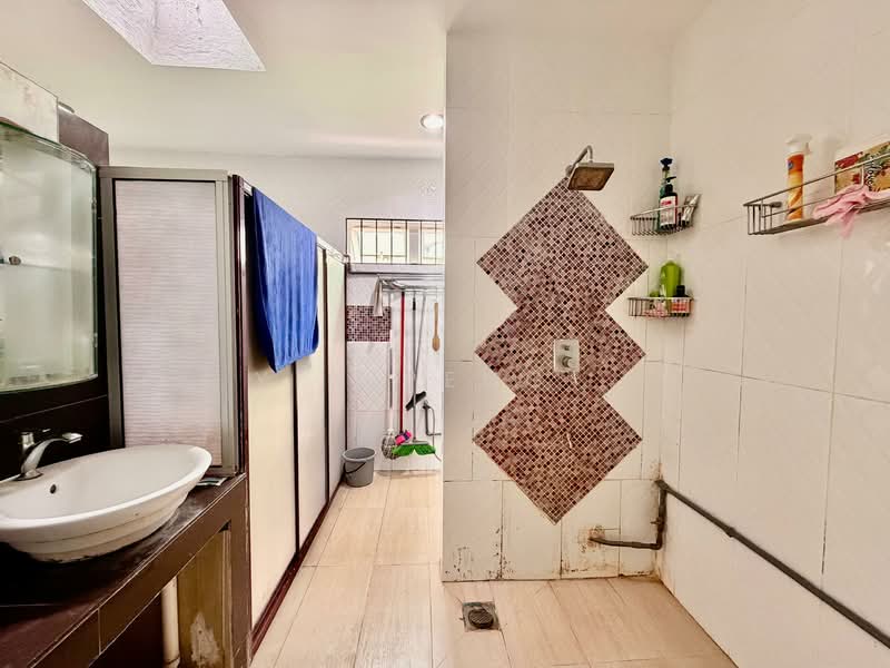 Bungalow for Sale in Taman Tun Dr Ismail (Kuala Lumpur) - Yin Peng . - Bathroom - PropertyGuru.com.my