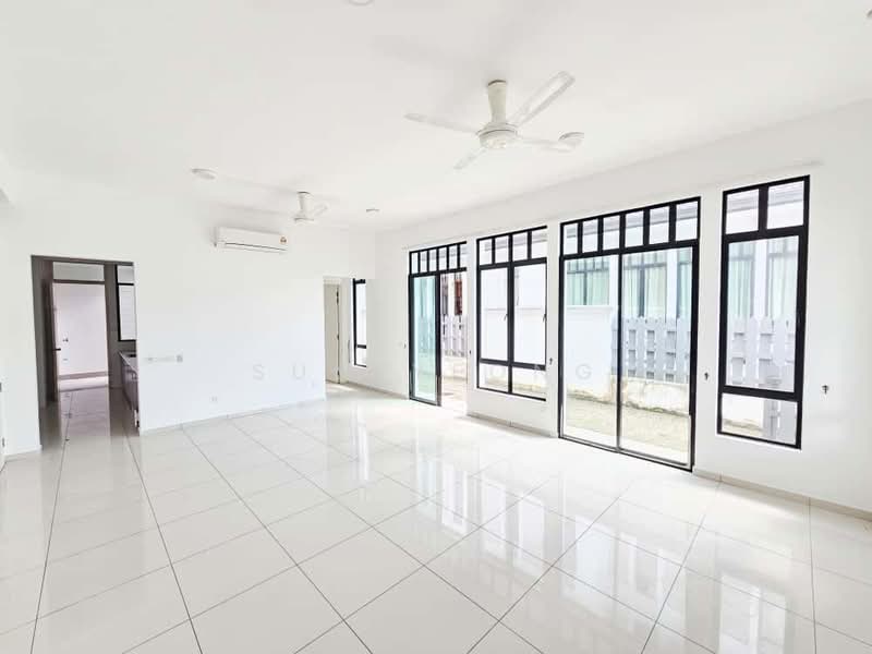 Cluster House for Sale in Eco Majestic (Semenyih) - Sum Yeong - Living Room - PropertyGuru.com.my