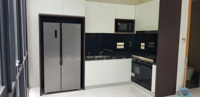 4-storey Terraced House for Sale in Damansara Perdana (Selangor) - Sum Yeong - Kitchen - PropertyGuru.com.my