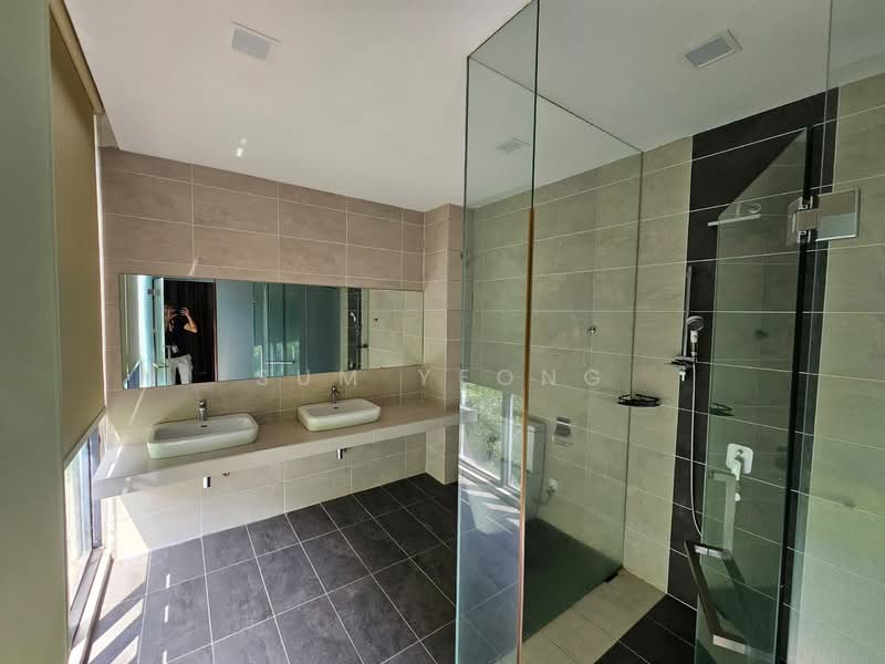 4-storey Terraced House for Sale in Damansara Perdana (Selangor) - Sum Yeong - Bathroom - PropertyGuru.com.my