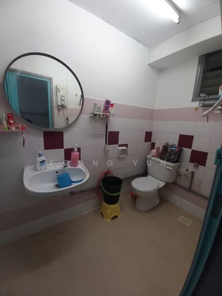 Pangsapuri untuk Dijual di Apartment Sri Mayang - Foong Yun - Bathroom - PropertyGuru.com.my