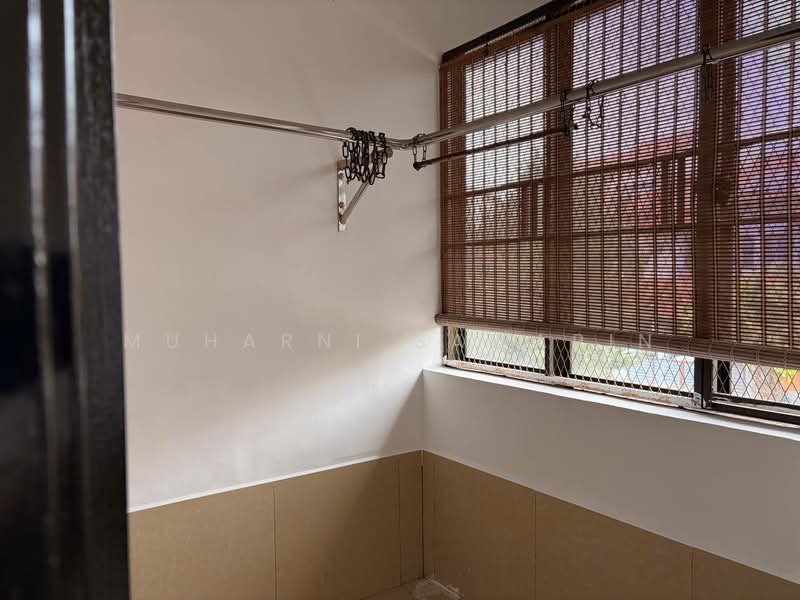 2-storey Terraced House for Sale in Bukit Jelutong (Shah Alam) - muharni sawarin - Balcony - PropertyGuru.com.my
