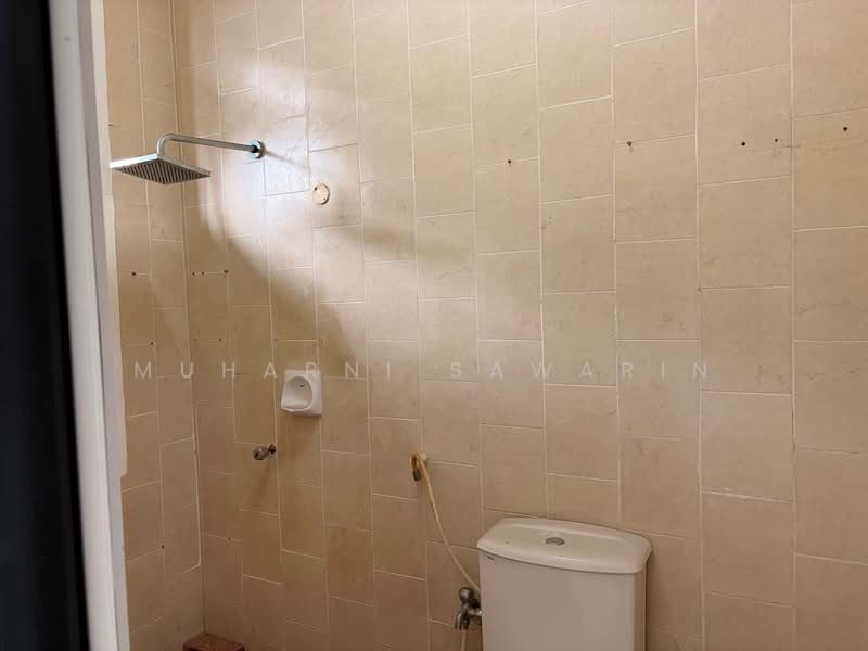 2-storey Terraced House for Sale in Bukit Jelutong (Shah Alam) - muharni sawarin - Bathroom - PropertyGuru.com.my
