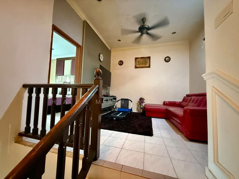 Rumah Teres 2 Tingkat untuk Dijual di Seksyen 7 (Shah Alam) - Hazeman Omar - Living Room - PropertyGuru.com.my