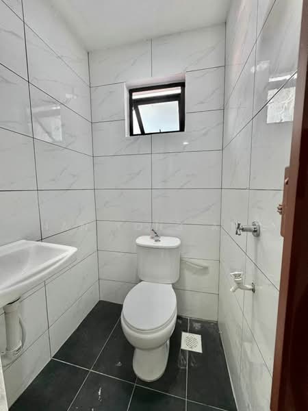 Rumah Teres 2 Tingkat untuk Dijual di Kota Masai (Pasir Gudang) - Han Yong Ang - Bathroom - PropertyGuru.com.my