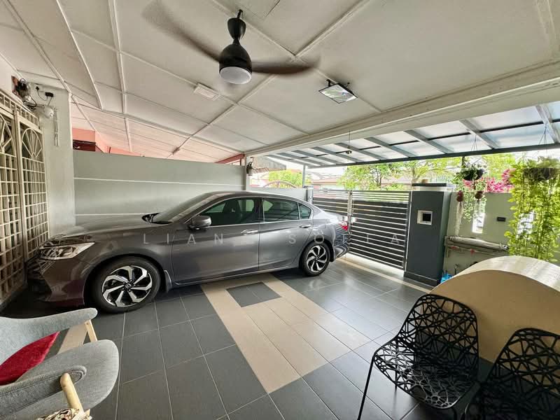 1-storey Terraced House for Sale in Puchong (Selangor) - Liana Sofea - Car Park - PropertyGuru.com.my