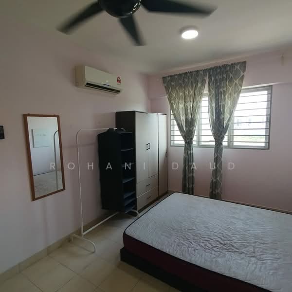 Pangsapuri untuk Disewa di The Residence 2 @ Tiara East - Rohani Daud - Bedroom - PropertyGuru.com.my