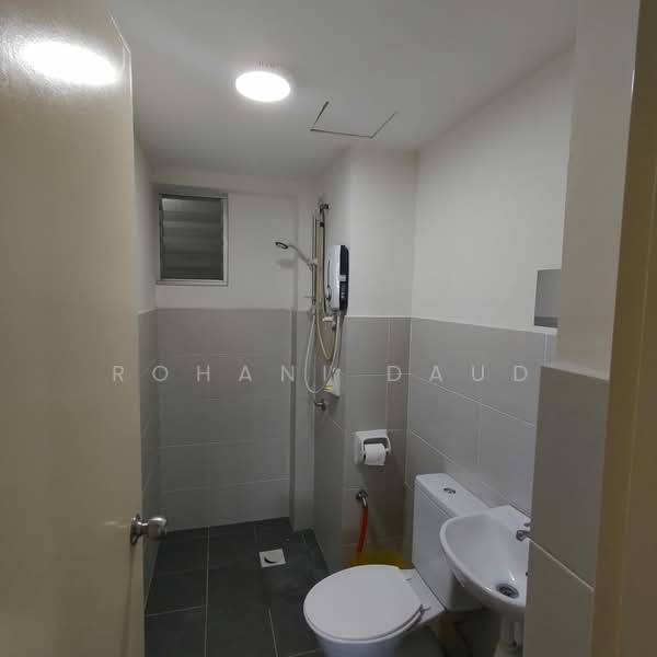 Pangsapuri untuk Disewa di The Residence 2 @ Tiara East - Rohani Daud - Bathroom - PropertyGuru.com.my