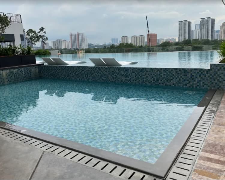 Servis Apartment untuk Dijual di Vista Sentul Residences - Fifi Natasya - Pool - PropertyGuru.com.my