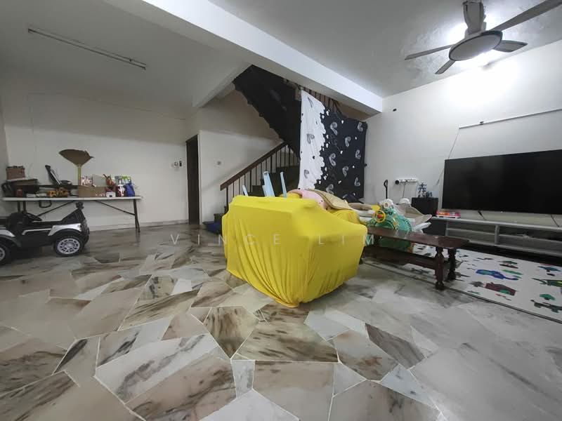 2-storey Terraced House for Sale in BANDAR PUCHONG JAYA (Puchong) - Vince Lim - Living Room - PropertyGuru.com.my