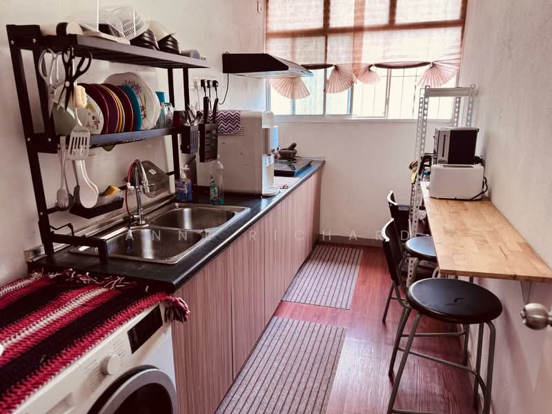 Condominium for Sale at The Zest @ Kinrara 9 - Anne Richard - Kitchen - PropertyGuru.com.my