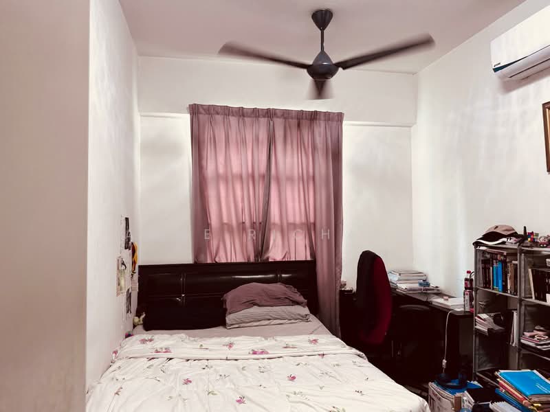 Condominium for Sale at The Zest @ Kinrara 9 - Anne Richard - Bedroom - PropertyGuru.com.my