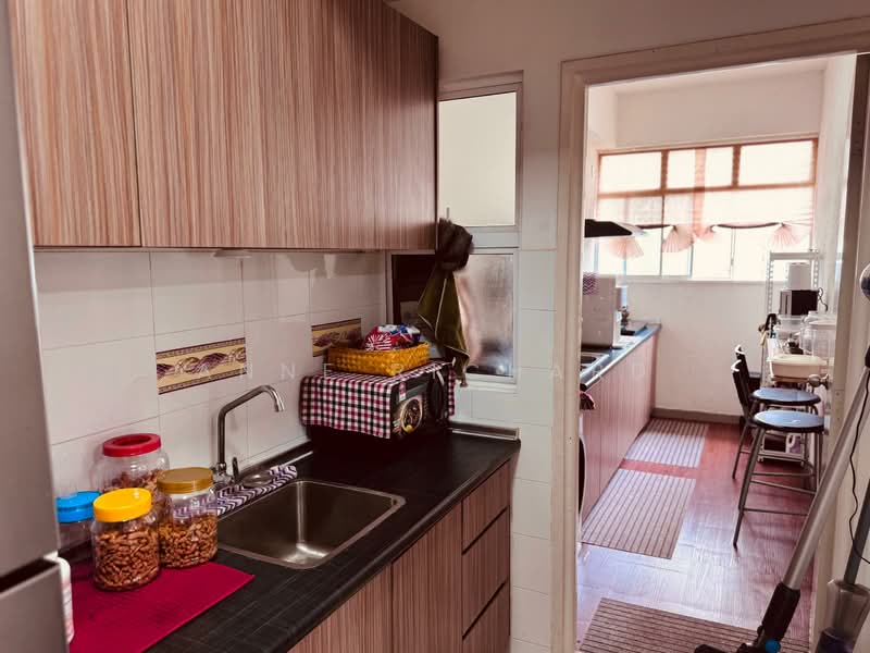Condominium for Sale at The Zest @ Kinrara 9 - Anne Richard - Kitchen - PropertyGuru.com.my