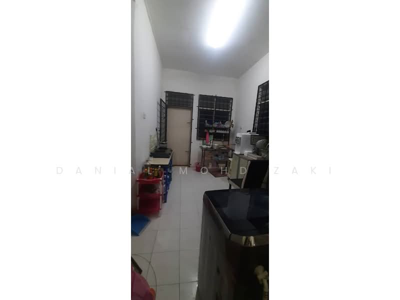 Semi-Detached House for Sale in Taman Bukit Kayangan (Kechor) - Danial Mohd Zaki - Kitchen - PropertyGuru.com.my