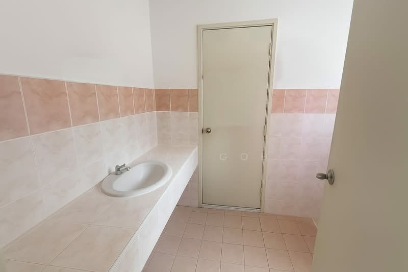 2-storey Terraced House for Sale in Bandar Bukit Puchong 2 (Puchong) - Evan Goh - Bathroom - PropertyGuru.com.my