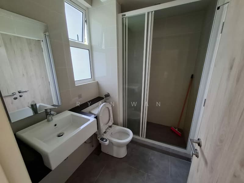 Kondominium untuk Disewa di Aman Beringin - Ryan Wan - Bathroom - PropertyGuru.com.my