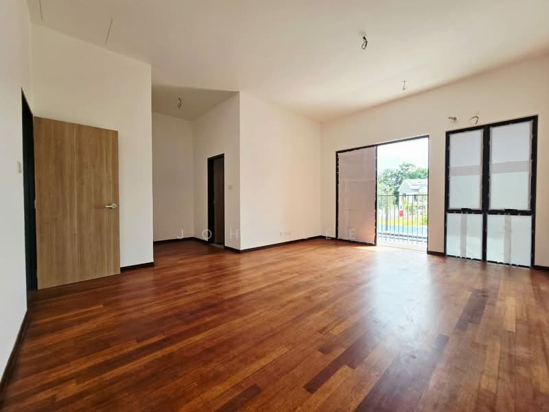 Rumah Teres untuk Dijual di Bandar Kinrara Seksyen 1 (Bandar Kinrara) - John Lee - Living Room - PropertyGuru.com.my