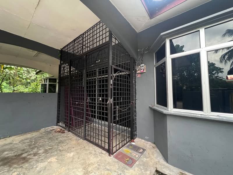 1-storey Terraced House for Sale in Taman Universiti (Tanjung Malim) - Azmi . - Exterior - PropertyGuru.com.my