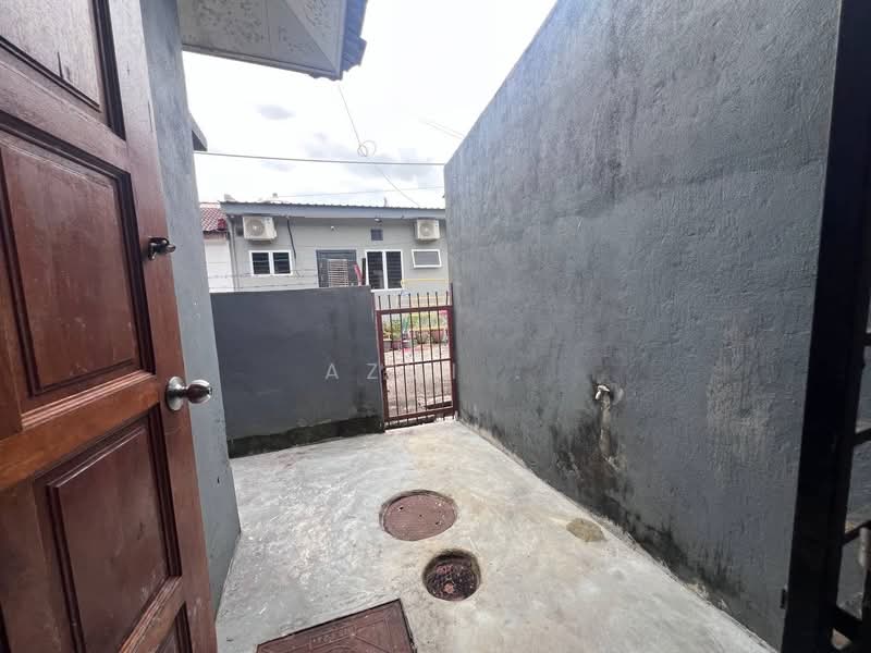 1-storey Terraced House for Sale in Taman Universiti (Tanjung Malim) - Azmi . - PropertyGuru.com.my
