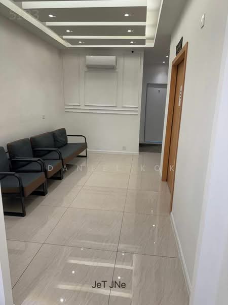 Shop for Sale in Kota Bayuemas (Klang) - Daniel Kok - Corridor - PropertyGuru.com.my