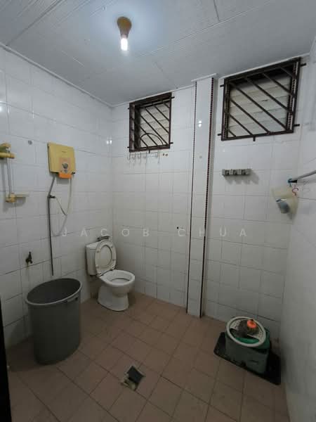 1-storey Terraced House for Sale in Skudai (Johor) - Jacob Chua - Bathroom - PropertyGuru.com.my