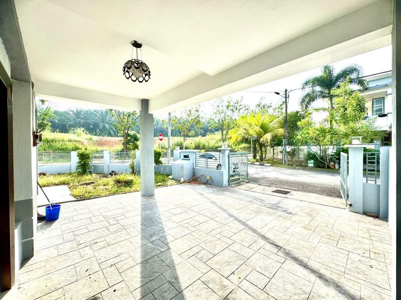 Cluster House for Sale in Bandar Saujana Putra (Tanjong Duabelas) - Hazeman Omar - Exterior - PropertyGuru.com.my