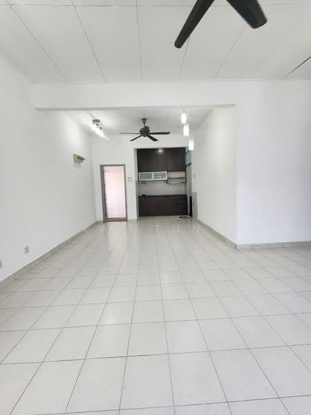 Pangsapuri untuk Dijual di Sri Mas - Ray Tung - Living Room - PropertyGuru.com.my