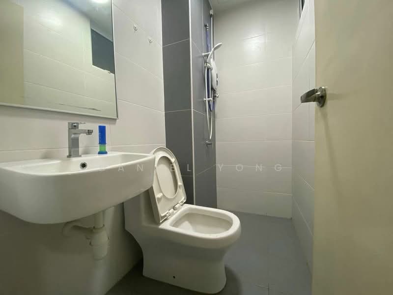 Cluster Factory for Rent in Kempas Utama (Tebrau) - Daniel Yong - Bathroom - PropertyGuru.com.my