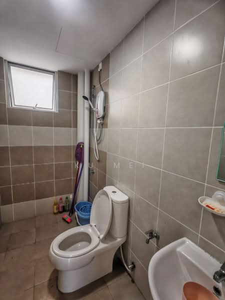 Pangsapuri untuk Disewa di MI Apartment - Ku Mei - Bathroom - PropertyGuru.com.my
