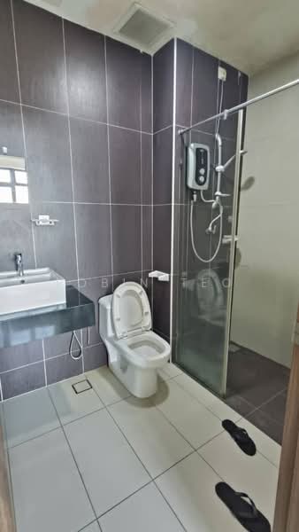Service Residence for Rent at D'Secret Garden (Pangsapuri Kempas Indah) - Robin Teo - Bathroom - PropertyGuru.com.my