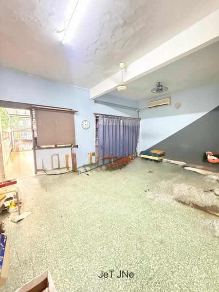 2-storey Terraced House for Sale in Taman Gembira (Klang) - Daniel Kok - Living Room - PropertyGuru.com.my