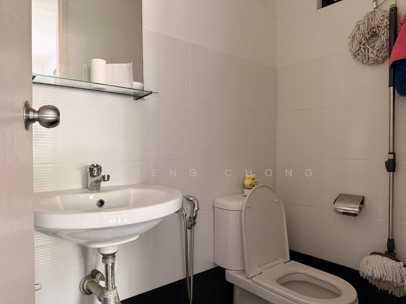 Rumah Kluster untuk Dijual di Kota Masai (Pasir Gudang) - Fu Heng Chong - Bathroom - PropertyGuru.com.my