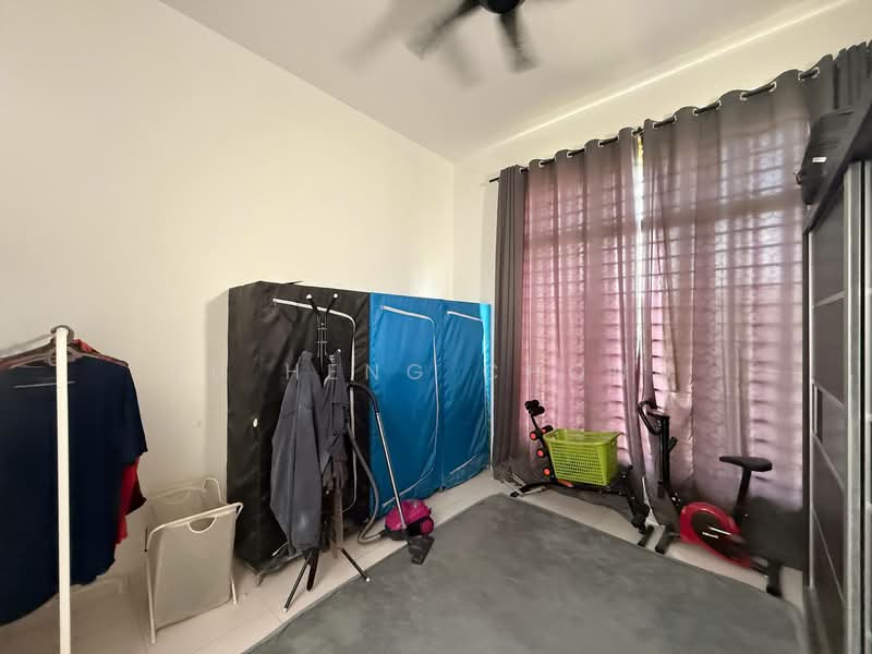 Rumah Kluster untuk Dijual di Kota Masai (Pasir Gudang) - Fu Heng Chong - Bedroom - PropertyGuru.com.my