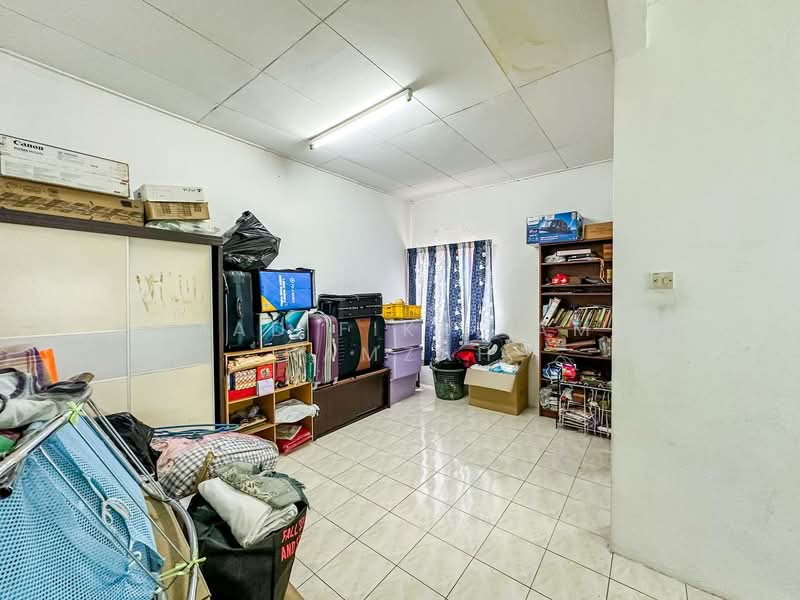 2-storey Terraced House for Sale in Taman Lestari Putra (Seri Kembangan) - Ahmad Fikri Amer Hamzah - Interior - PropertyGuru.com.my