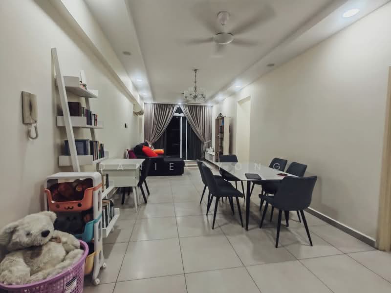 Pangsapuri untuk Dijual di Lagenda Tasek Luxurious Suite - Daniel Yong - Living Room - PropertyGuru.com.my