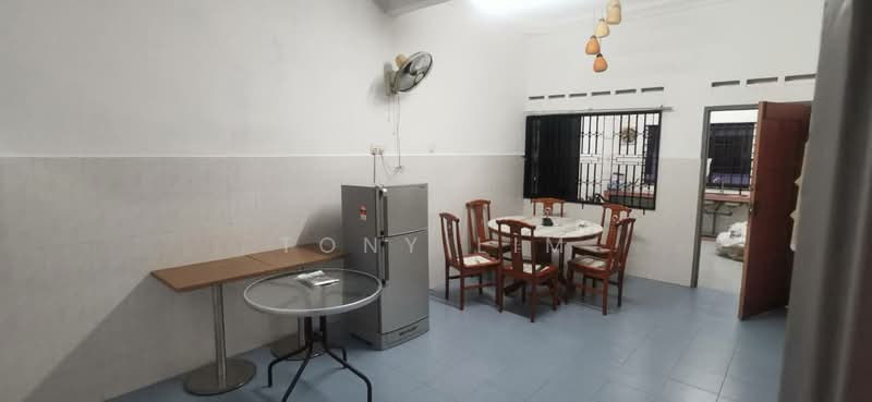 1-storey Terraced House for Rent in Taman Sentosa (Johor Bahru) - Tony Lim - Dining Room - PropertyGuru.com.my