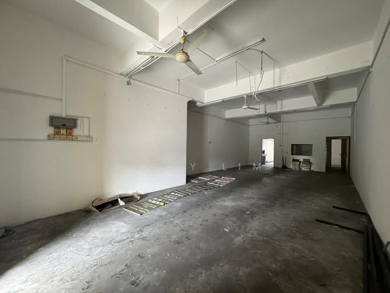 Shop for Sale in Batu Gajah (Perak) - Peggy Lim - Interior - PropertyGuru.com.my
