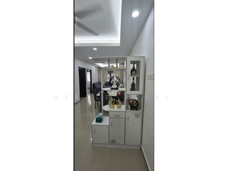 Apartment for Rent at Taman Paya Terubong - Gerald Peski - Living Room - PropertyGuru.com.my