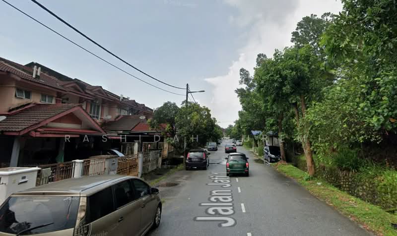 Rumah Berkembar untuk Dijual di Saujana Utama 2 (Ijok) - Rashidah Juremi - Exterior - PropertyGuru.com.my