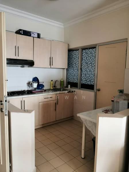 Kondominium untuk Dijual di Koi Tropika - Iryani Akhwan - Kitchen - PropertyGuru.com.my