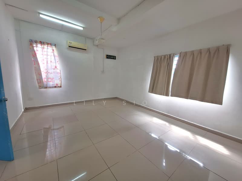 Rumah Teres 2 Tingkat untuk Disewa di Bandar Putra Permai (Seri Kembangan) - Lily Siow - Interior - PropertyGuru.com.my