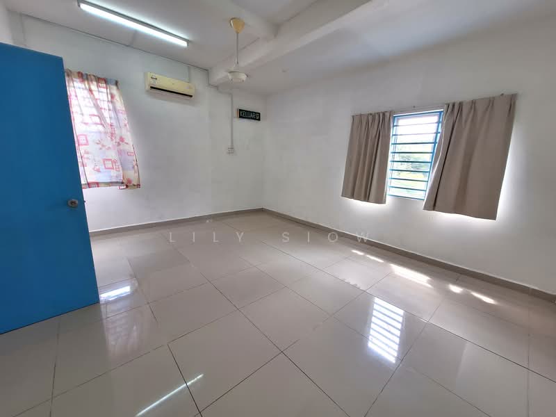 Rumah Teres 2 Tingkat untuk Disewa di Bandar Putra Permai (Seri Kembangan) - Lily Siow - Interior - PropertyGuru.com.my