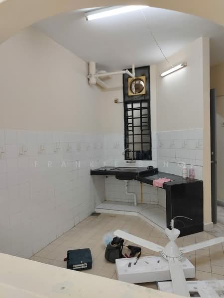 Pangsapuri untuk Dijual di Nova II - Frankie Sing - Kitchen - PropertyGuru.com.my